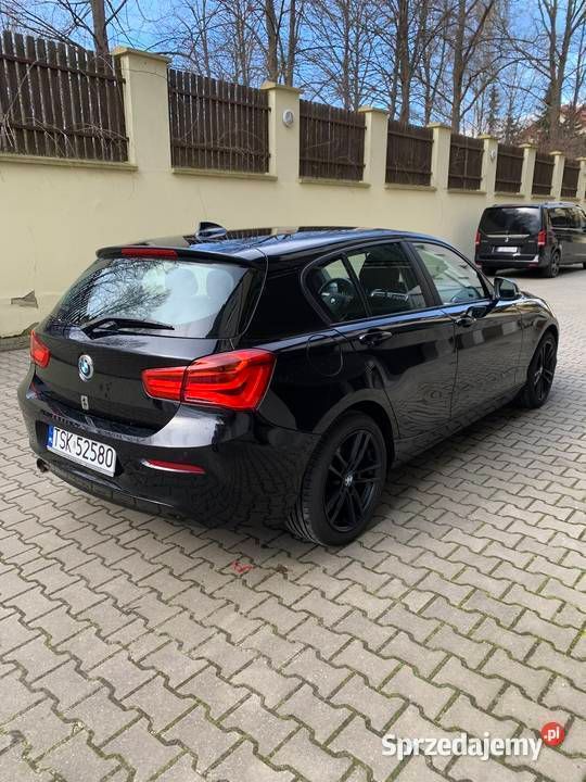 Używany BMW 118 Sport Line 150 KM (110 kW) 2016 Czarny Hatchback