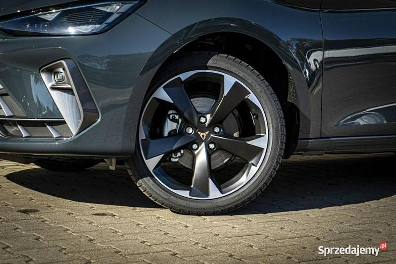 Nowe Cupra Leon 2026 Niebieski Kombi