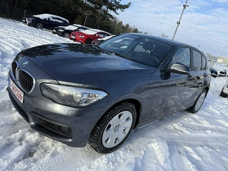 Szary Używany 2018 BMW 118 Hatchback | 53 999 zł (Super Cena) - Obraz 1/4