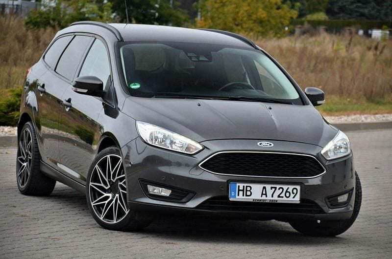 Szary (metalik, perła) Używany 2016 Ford Focus Kombi | 29 900 zł (Dobra cena) - Obraz 1/4