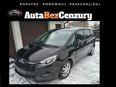 Używany Opel Zafira Business Edition 140 KM (102 kW) 2017 Czarny Minivan