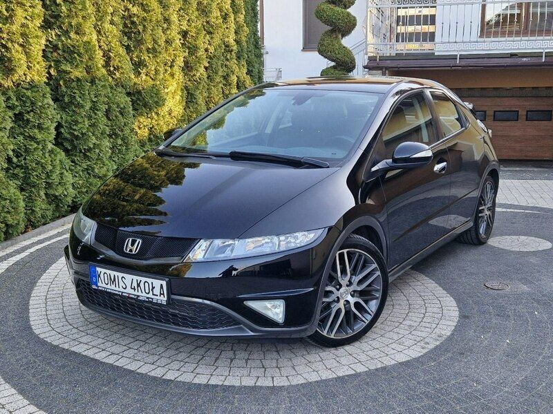 Czarny Używany 2011 Honda Civic Hatchback | 28 900 zł (Uczciwa cena) - Obraz 1/4