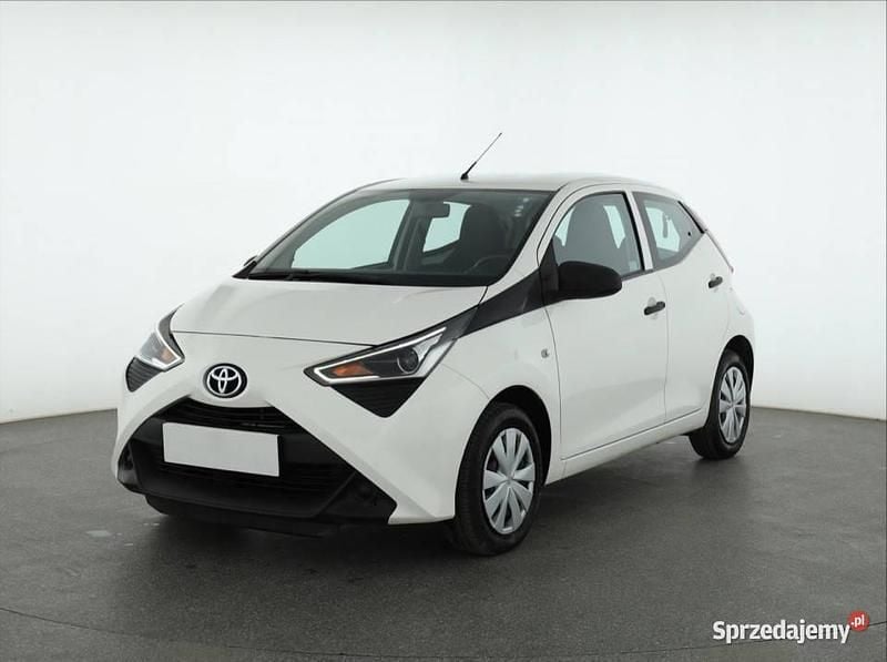 Używany Toyota Aygo 2020 Biały Hatchback