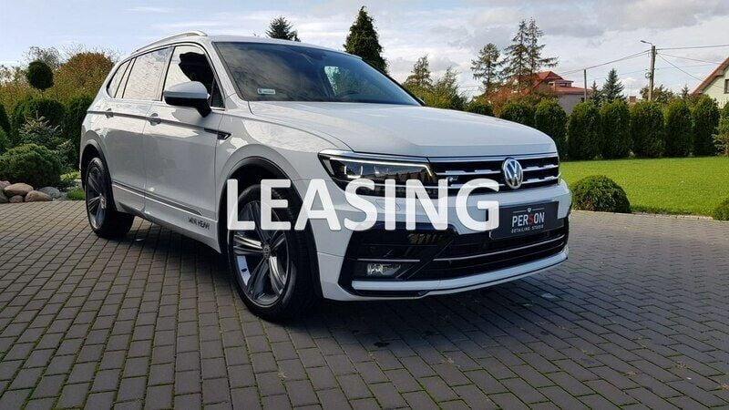 Biały (metalik) Używany 2018 VW Tiguan R-line SUV | 131 305 zł - Obraz 1/4