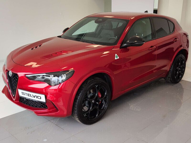 Lakier specjalny czerwony etna red Nowe 2025 Alfa Romeo Stelvio Quadrifoglio SUV | 459 000 zł - Obraz 1/4