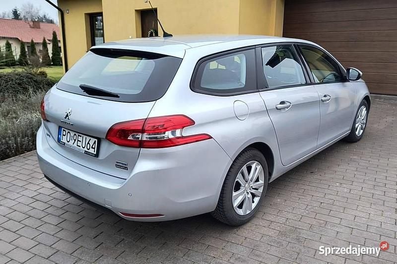 Używany Peugeot 308 120 KM (88 kW) 2017 Srebrny Kombi