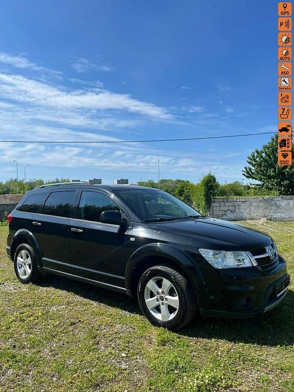 Czarny Używany 2016 Fiat Freemont SUV | 49 900 zł (Uczciwa cena) - Obraz 1/4