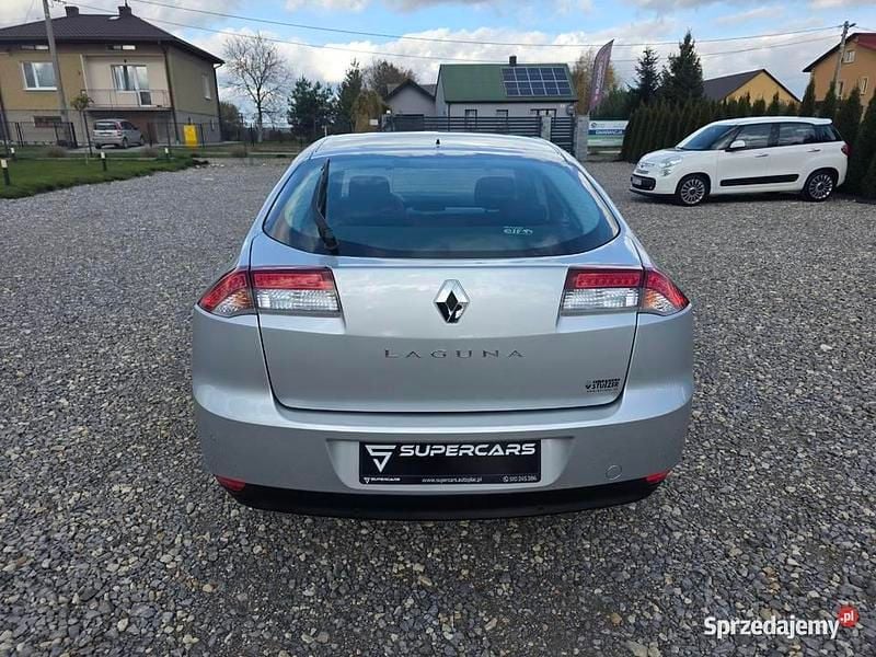 Używany Renault Laguna Expression 2010 Srebrny Hatchback