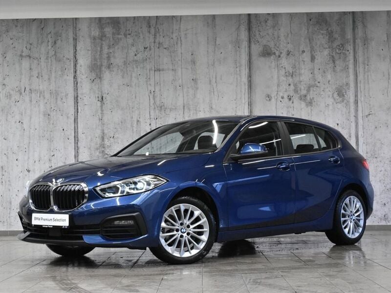 Niebieski phytonic metalizowany Używany 2024 BMW 118 Advantage Hatchback | 107 800 zł (Uczciwa cena) - Obraz 1/3