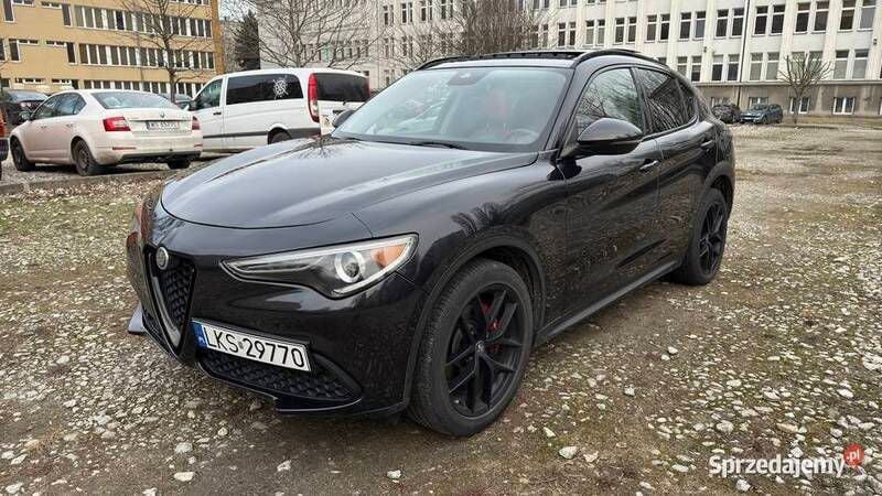 Czarny Używany 2019 Alfa Romeo Stelvio SUV | 96 000 zł (Dobra cena) - Obraz 1/4