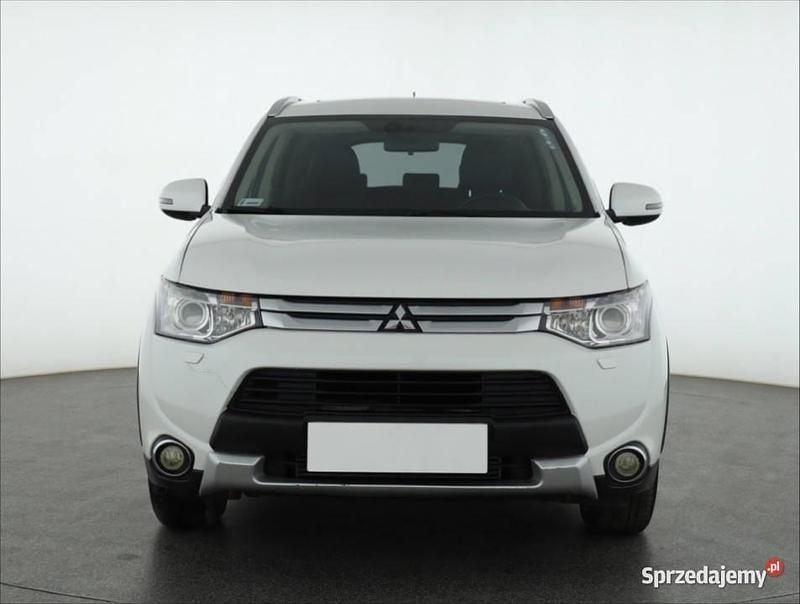 Biały Używany 2014 Mitsubishi Outlander SUV | 37 999 zł - Obraz 1/4