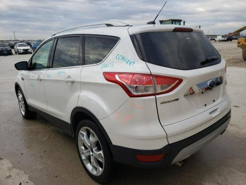Używany Ford Kuga Titanium 231 KM (169 kW) 2014 Biały SUV