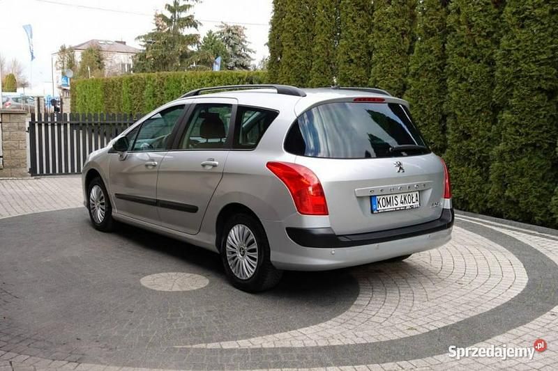 Używany Peugeot 308 SW 120 KM (88 kW) 2008 Srebrny (metalik) Kombi