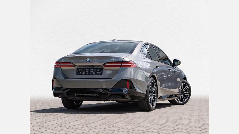 Używany BMW 520 Comfort Edition 197 KM (144 kW) 2024 Szary oxide metalizowany Sedan/Limuzyna