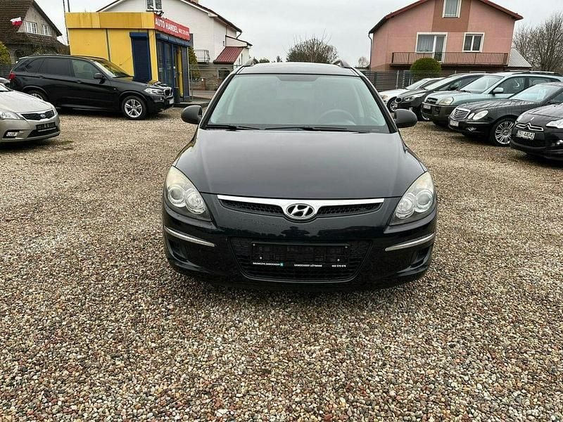 Używany Hyundai i30 109 KM (80 kW) 2010 Czarny Kombi