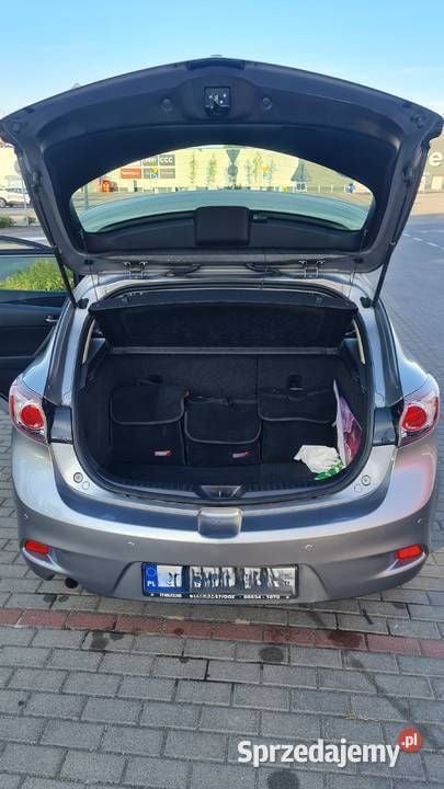 Używany Mazda 3 105 KM (77 kW) 2012 Szary Sedan/Limuzyna