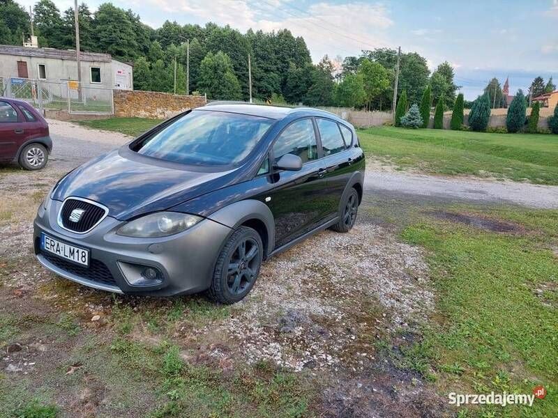 Czarny Używany 2007 Seat Altea XL Minivan | 15 000 zł (Uczciwa cena) - Obraz 1/4