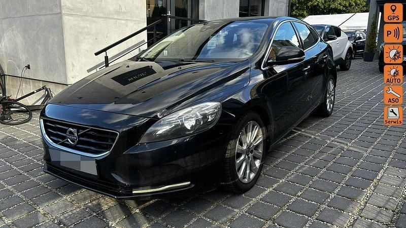 Czarny Używany 2013 Volvo V40 Kombi | 26 000 zł (Uczciwa cena) - Obraz 1/4