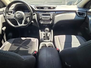 Czarny Używany 2017 Nissan Qashqai SUV | 48 000 zł (Uczciwa cena) - Obraz 1/4