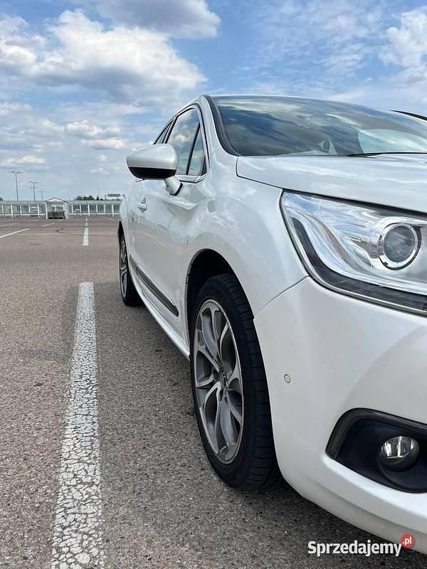 Używany 2014 Citroën DS4 Hatchback | 48 000 zł (Drogi) - Obraz 1/4