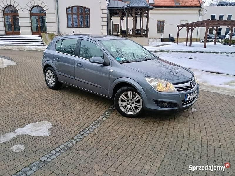 Używany Opel Astra 2007 Grafitowy Hatchback