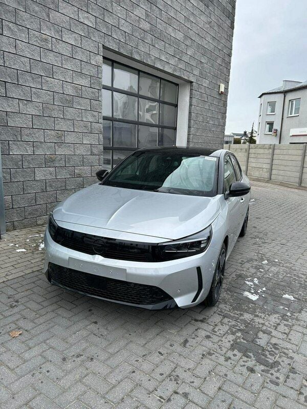 Nowe Opel Corsa 100 KM (73 kW) 2025 Srebrny (metalik) Hatchback