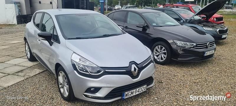 Biały Używany 2020 Renault Clio V Hatchback | 32 500 zł (Uczciwa cena) - Obraz 1/3