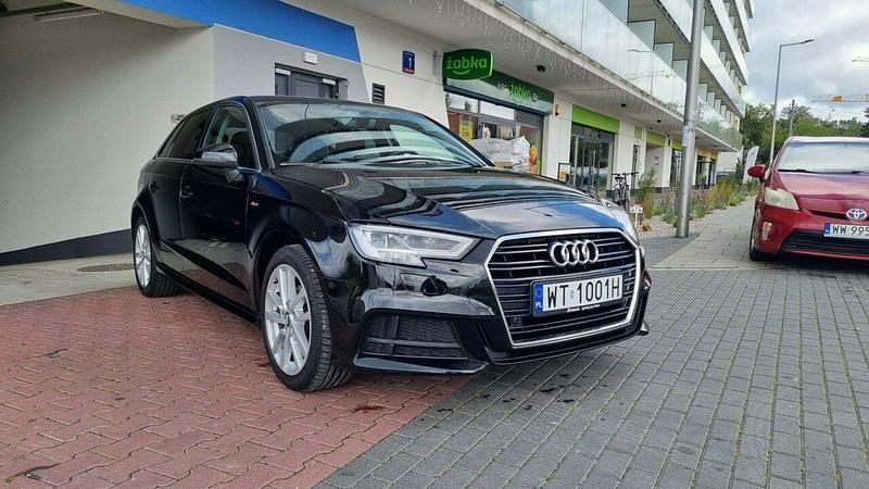 Czarny Używany 2020 Audi A3 Sportback Comfort Hatchback | 82 900 zł (Dobra cena) - Obraz 1/4
