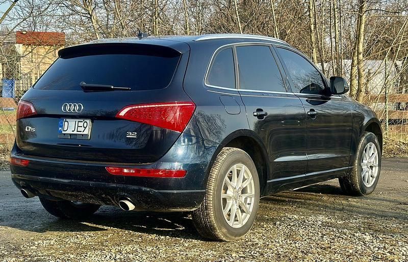 Inny kolor Używany 2010 Audi Q5 SUV | 45 900 zł - Obraz 1/4
