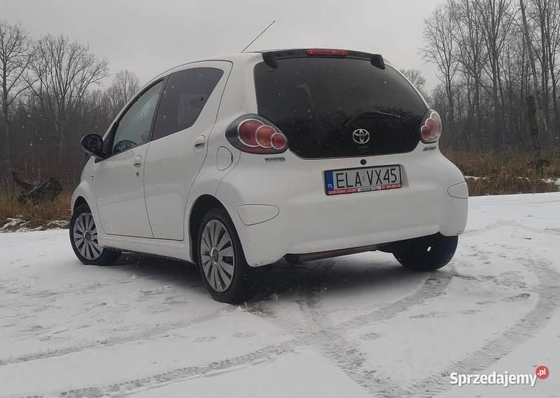Używany Toyota Aygo 2014 Biały Hatchback