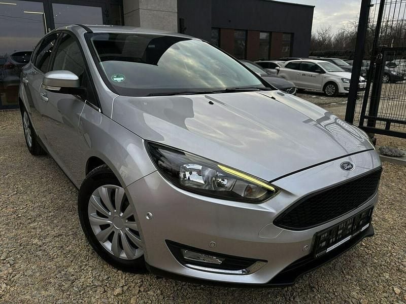 Używany Ford Focus Titanium 2016 Srebrny Hatchback