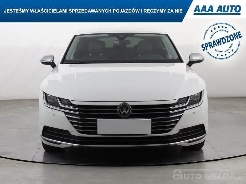 Używany VW Arteon 190 KM (139 kW) 2018 Biały Hatchback