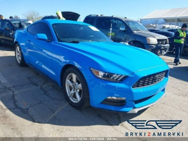 Czarny Używany 2016 Ford Mustang Coupe | 45 590 zł - Obraz 1/4
