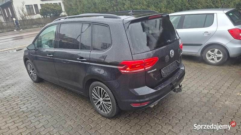 Używany VW Touran 2015 Czarny Minivan
