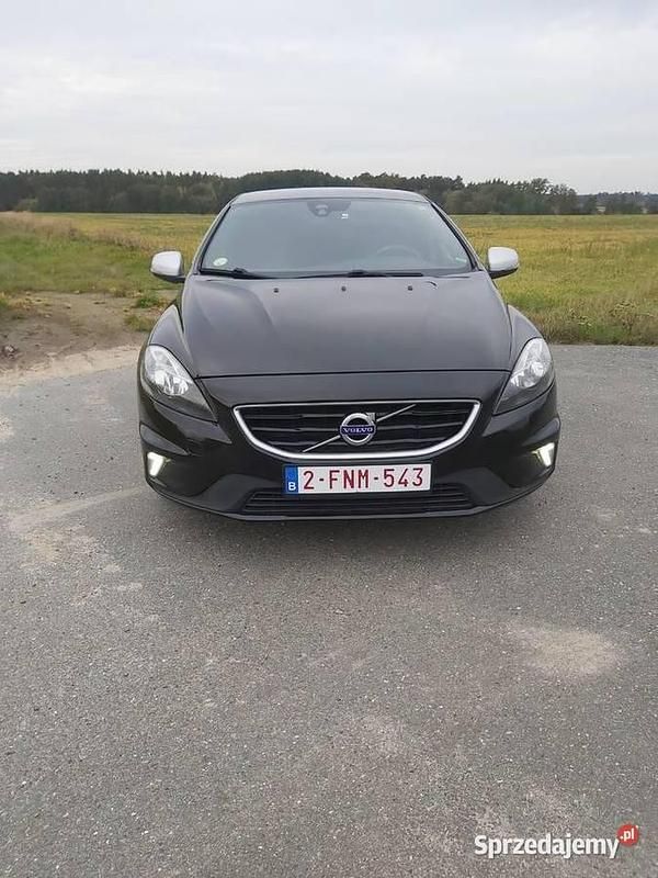 Czarny Używany 2015 Volvo V40 R-Design Kombi | 35 000 zł (Dobra cena) - Obraz 1/4