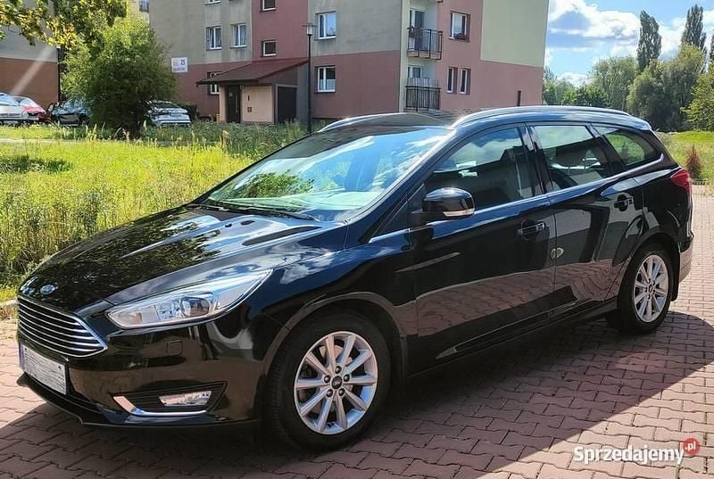 Czarny Używany 2016 Ford Focus Titanium Kombi | 38 700 zł (Uczciwa cena) - Obraz 1/4
