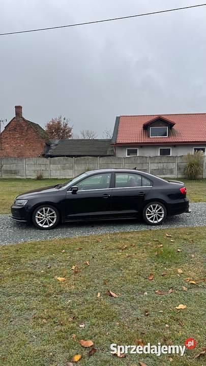 Używany VW Jetta 2015 Czarny Sedan/Limuzyna