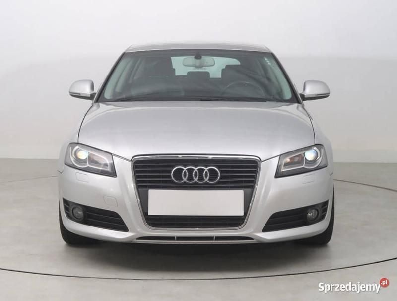 Srebrny Używany 2010 Audi A3 Hatchback | 25 999 zł (Uczciwa cena) - Obraz 1/4