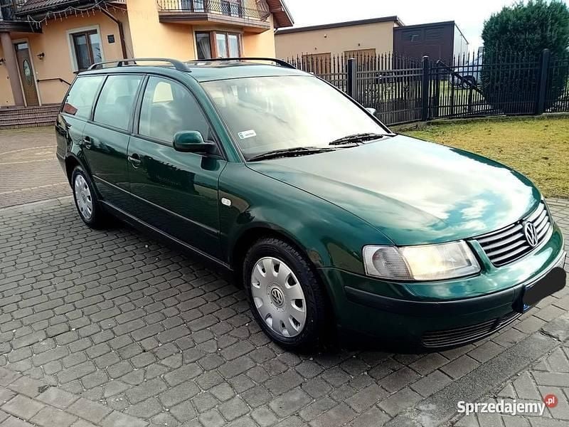 Zielony Używany 2000 VW Passat Kombi | 5250 zł (Uczciwa cena) - Obraz 1/4