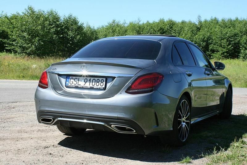Używany Mercedes C300 AMG line 2020 Szary Sedan/Limuzyna