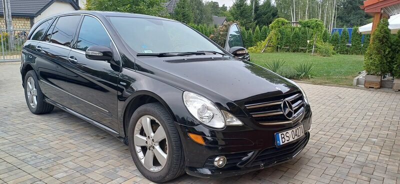 Czarny Używany 2010 Mercedes R350 Minivan | 45 000 zł - Obraz 1/4