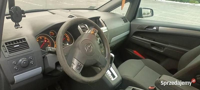 Czarny Używany 2007 Opel Zafira Minivan | 11 500 zł (Drogi) - Obraz 1/4