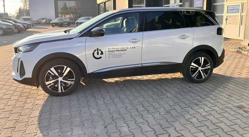 Używany Peugeot 5008 136 KM (100 kW) 2023 Biały Minivan