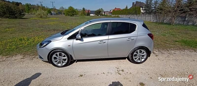 Używany Opel Corsa 2017 Srebrny Hatchback