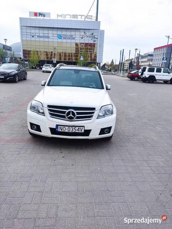 Używany 2009 Mercedes GLK320 SUV | 52 000 zł - Obraz 1/4