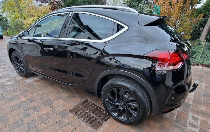 Czarny Używany 2016 DS Automobiles DS4 Hatchback | 68 900 zł - Obraz 1/4