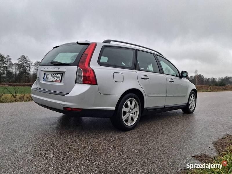 Srebrny Używany 2010 Volvo V50 Kombi | 15 100 zł (Uczciwa cena) - Obraz 1/4