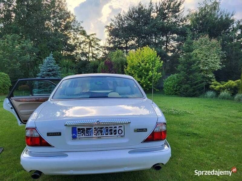 Używany Jaguar XJ 2003 Biały Sedan/Limuzyna