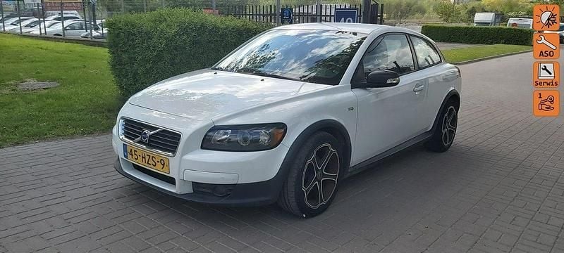 Biały Używany 2009 Volvo C30 Hatchback | 16 700 zł (Uczciwa cena) - Obraz 1/4