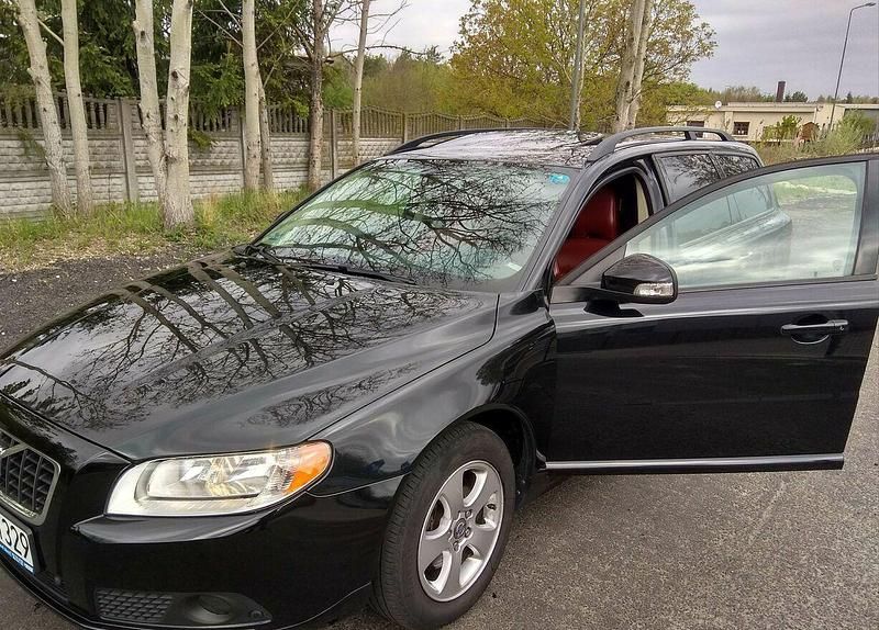 Czarny Używany 2009 Volvo V70 Kombi | 24 000 zł (Uczciwa cena) - Obraz 1/4